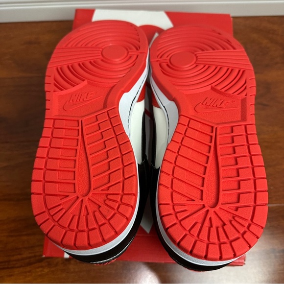 Nike Dunk Low EMB NBA 75th Anniversary Chicago Size 11 - Picture 7 of 9